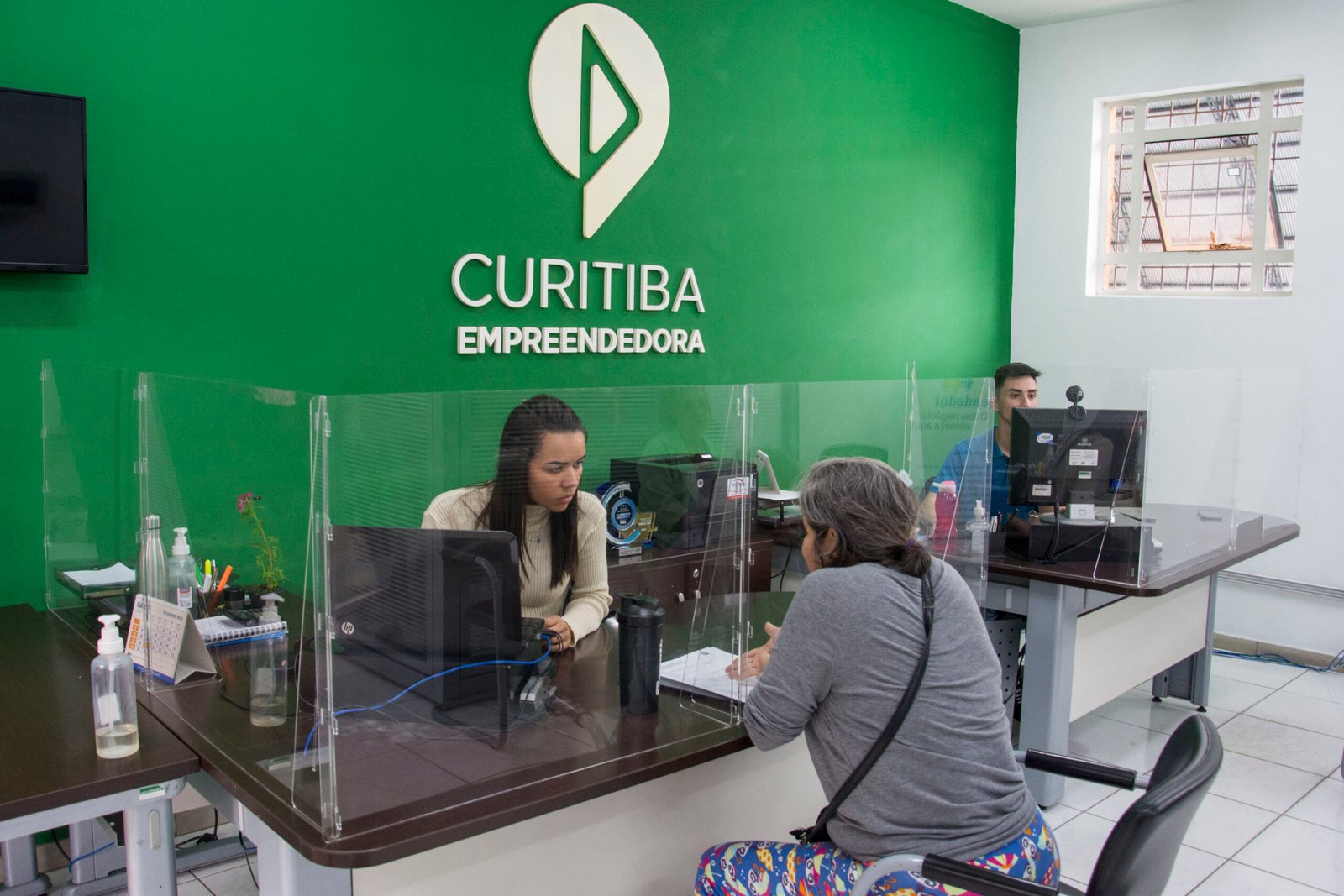 Salas do Empreendedor recebem Selo Ouro do Sebrae; unidade do Cajuru atende MEI de graça